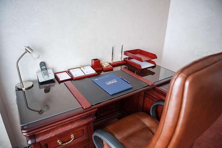 Room 82 of 122