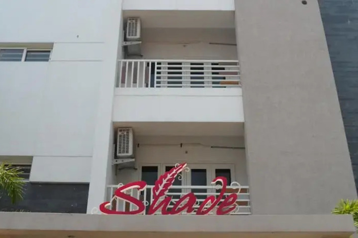 SHADE - PREMIUM SUITES