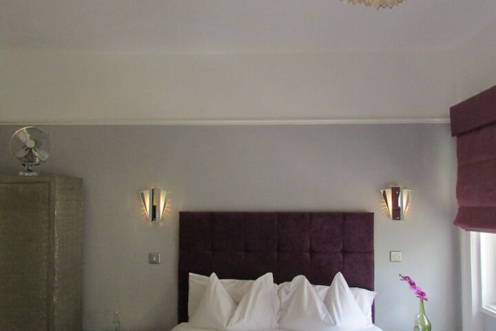 Room 4 of 58