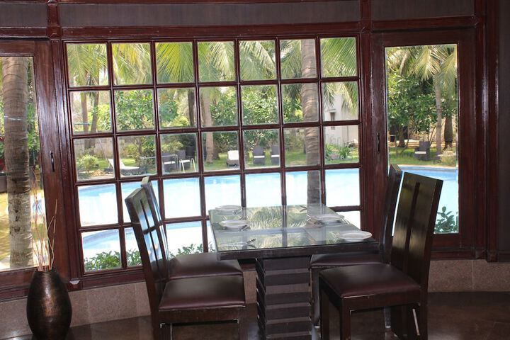 Dining Photos