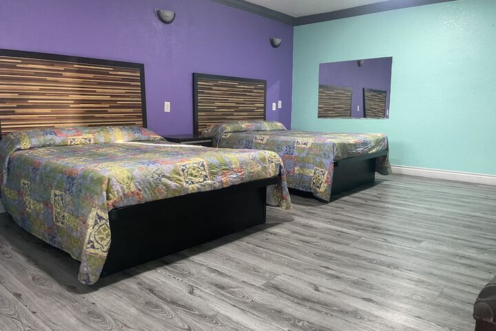 2 Queen Beds (8 of 26)
