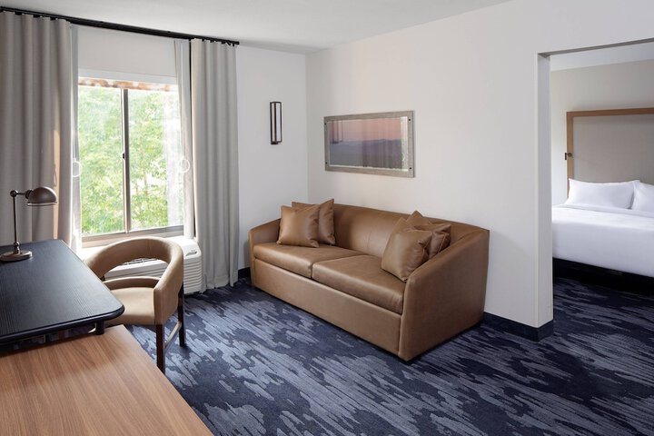 Room 10 of 21