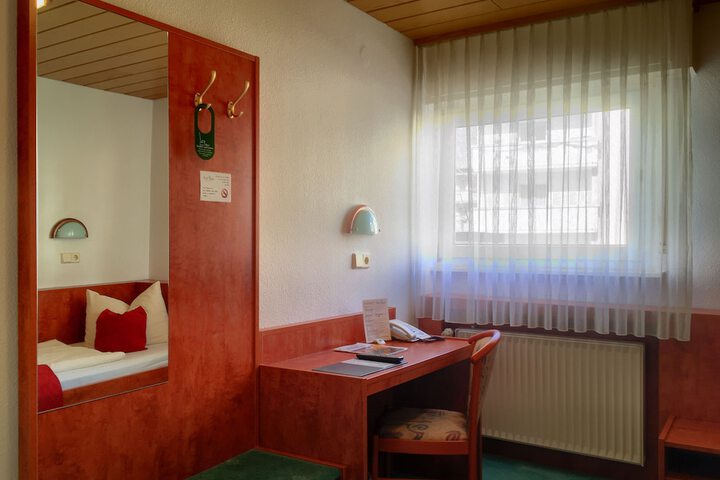 Room 14 of 45