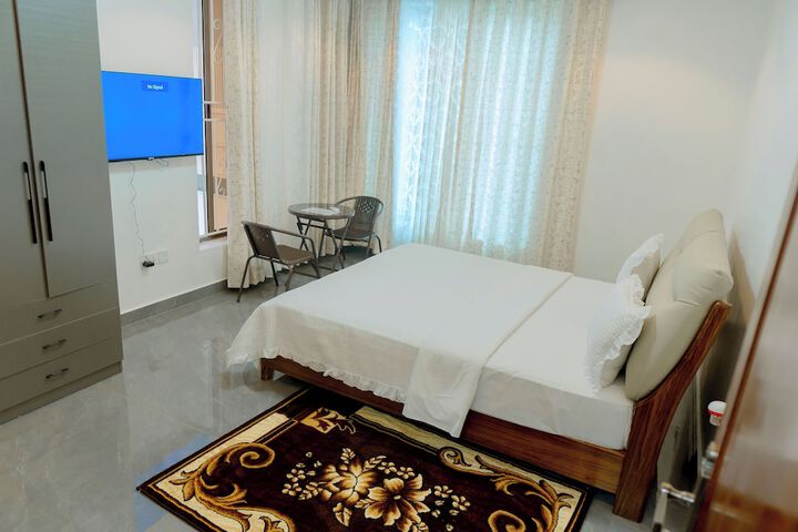 Room 3 of 17
