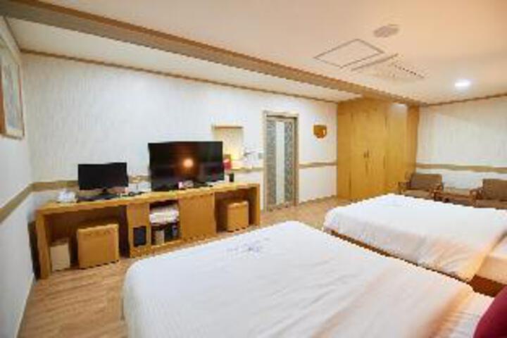 Suite Room