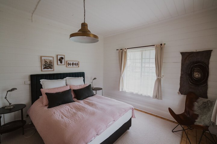 Room 42 of 164