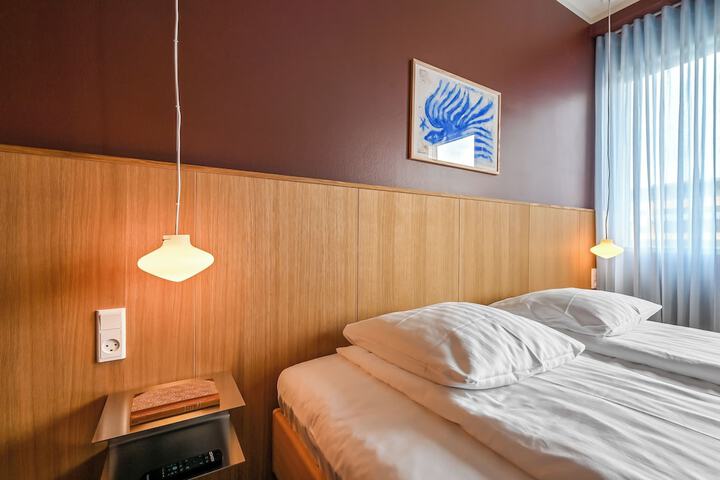 Room 13 of 40
