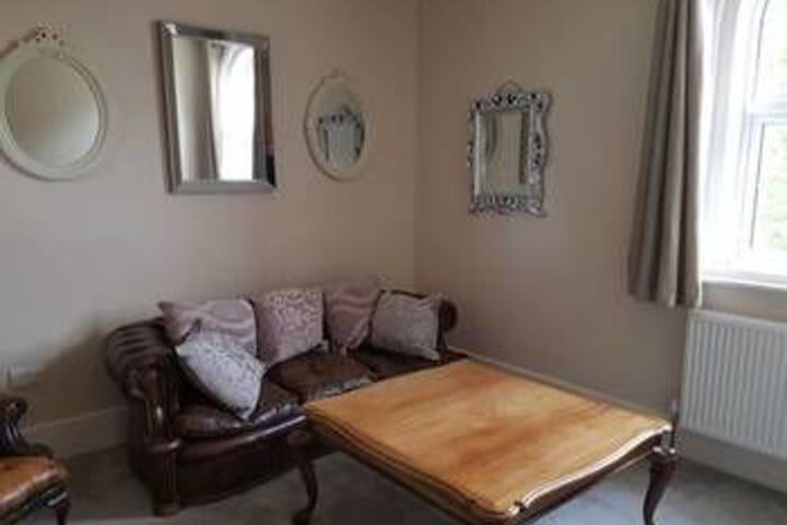 Lounge 14 of 20