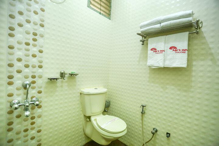 Room 9 of 21