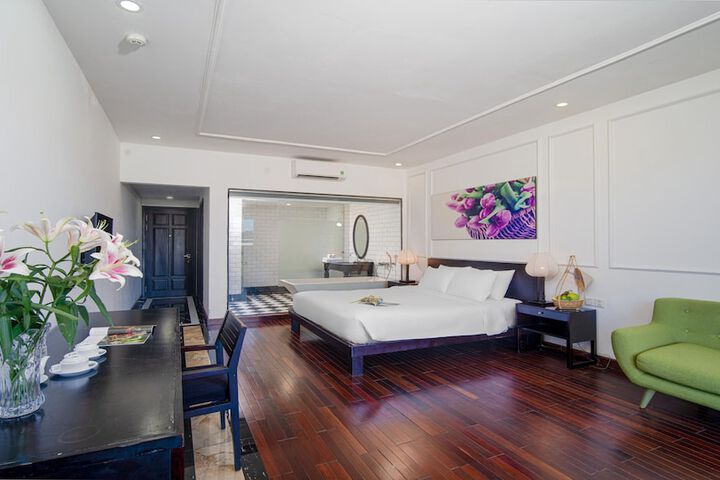 Room 19 of 59