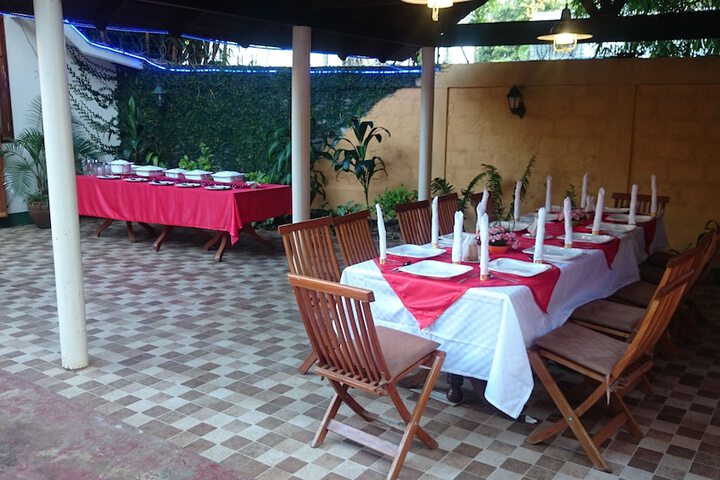 Dining 30 of 57