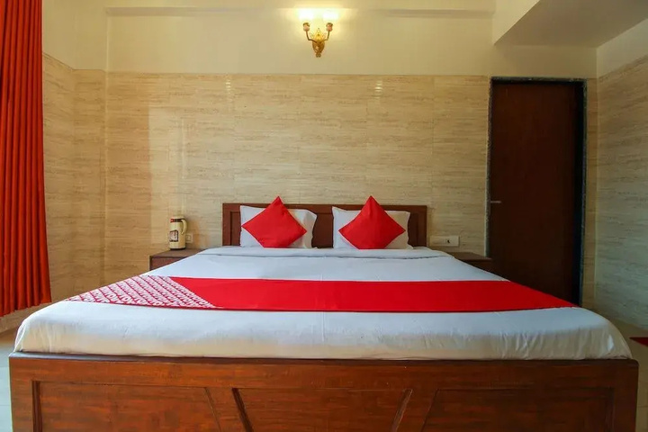 Room 2 of 12