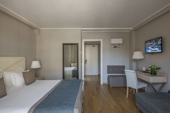Room 7 of 95