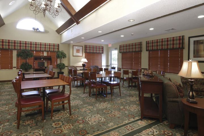 Lobby lounge
