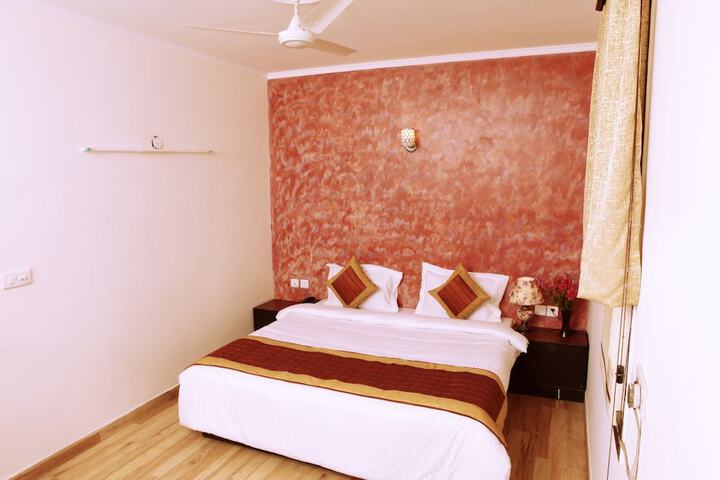 Room 15 of 52