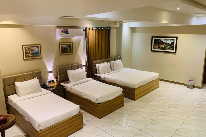 Room 20 of 53