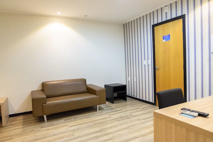 Room 12 of 86