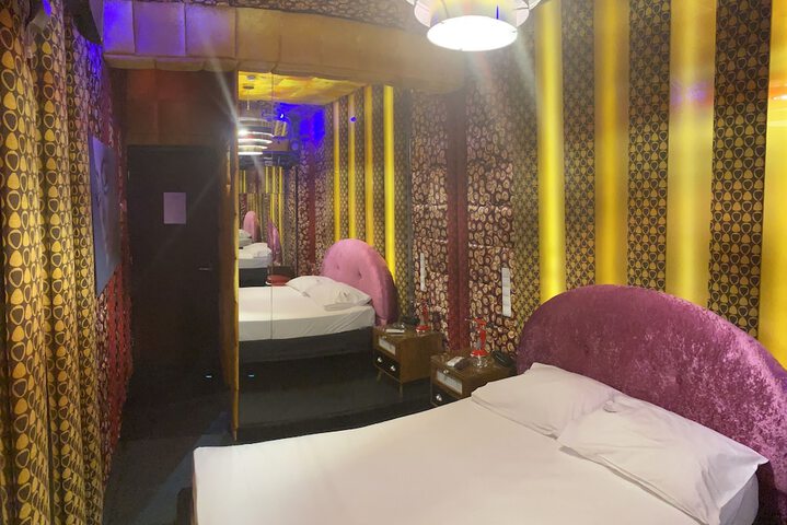 Room 105 of 139