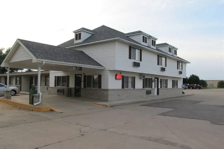 Super 8 - Seward