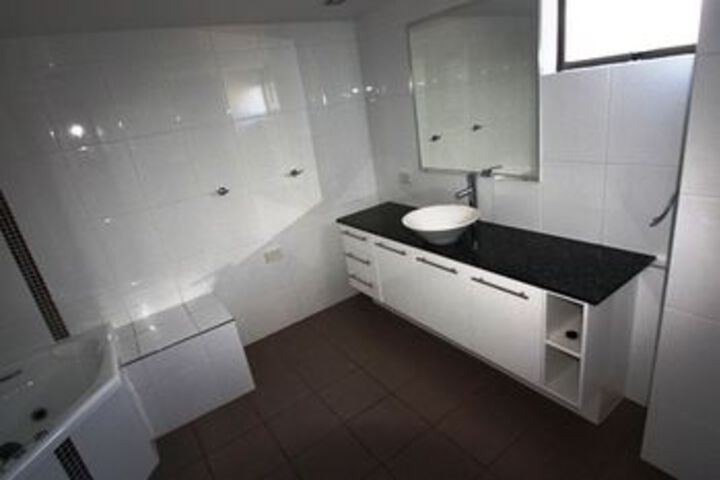Room 2 of 17