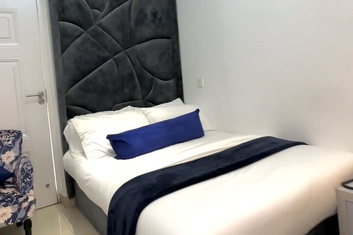 Room 20 of 36