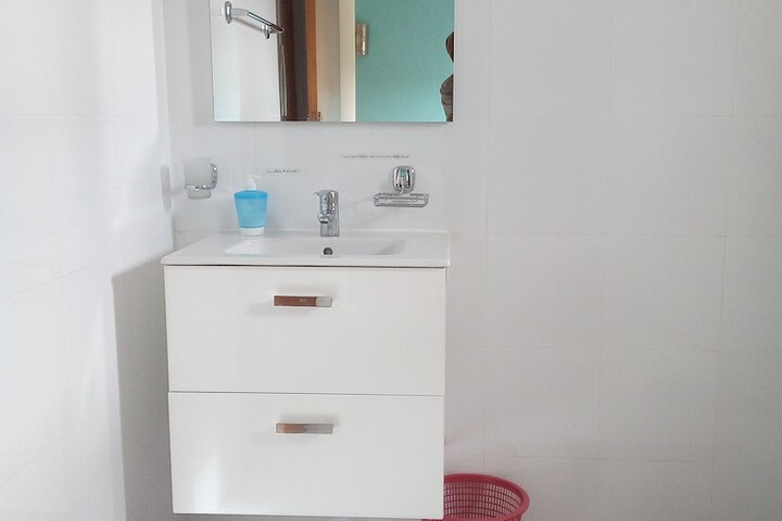 Room 17 of 27