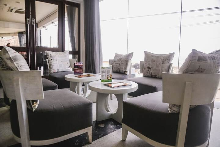 Hotel Lobby