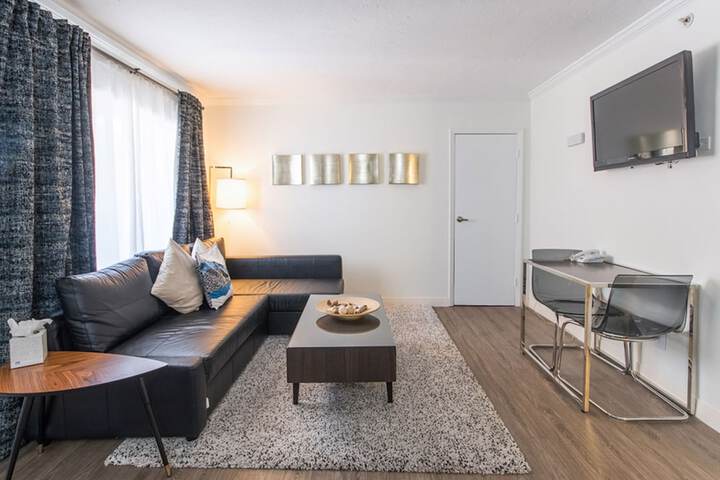 Room 10 of 30