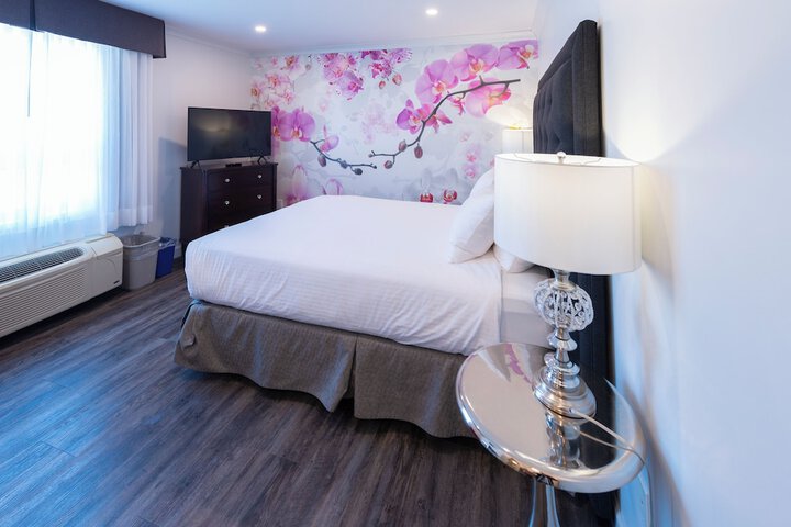 Room 30 of 108