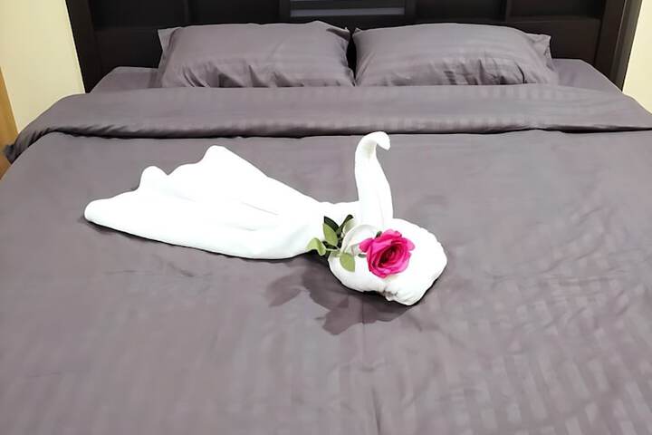 Room 6 of 35