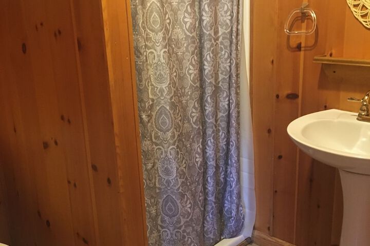 Room 27 of 39