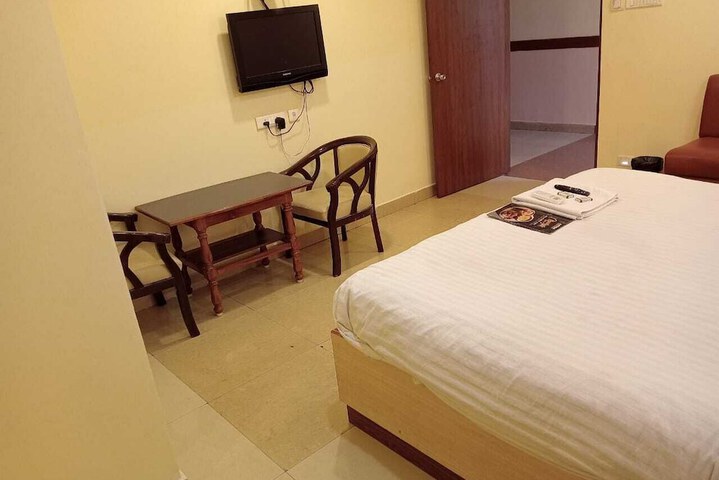 Room 3 of 12