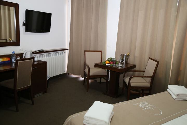 Room 18 of 54