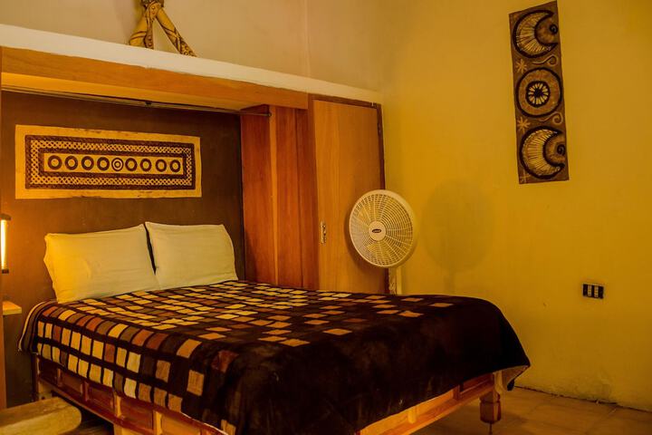 Room 11 of 33