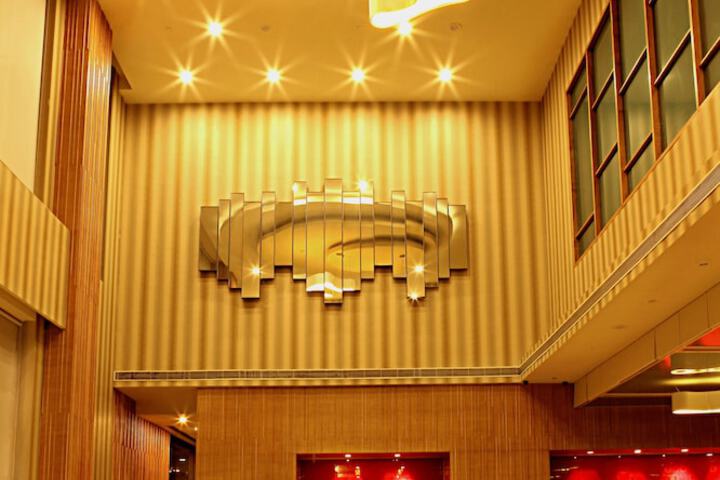 Entrance & Lobby