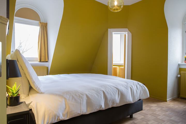 Room 10 of 61