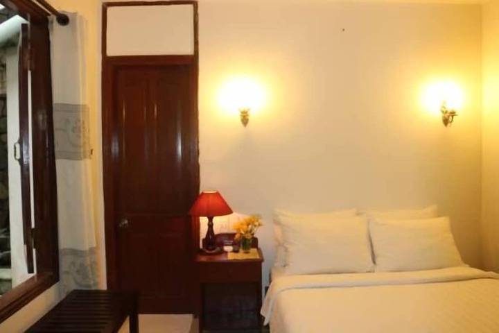 Room 9 of 27