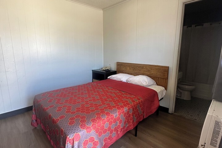 Room 14 of 20