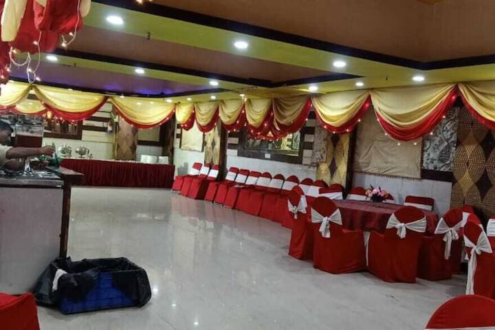 Ballroom/Hall 62 of 77