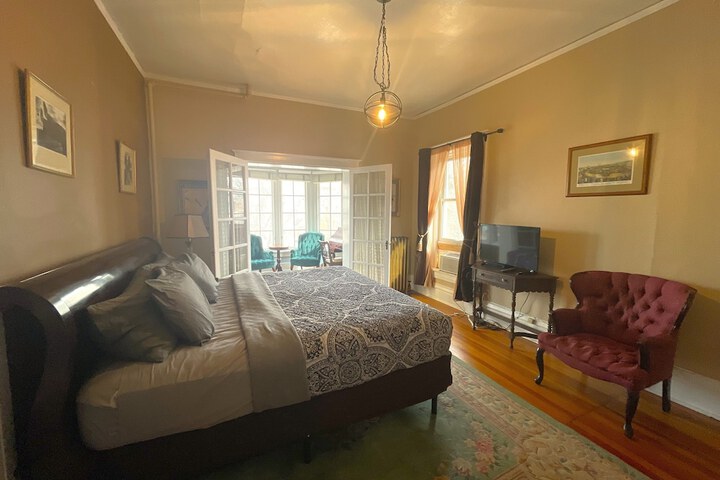 Room 20 of 90