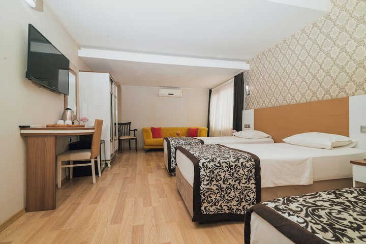 Room 15 of 23