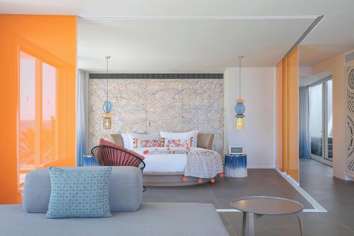 Room 47 of 152