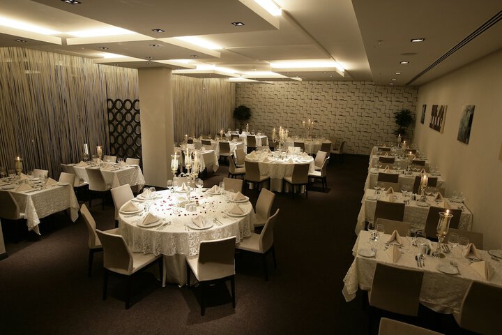 Dining 53 of 64