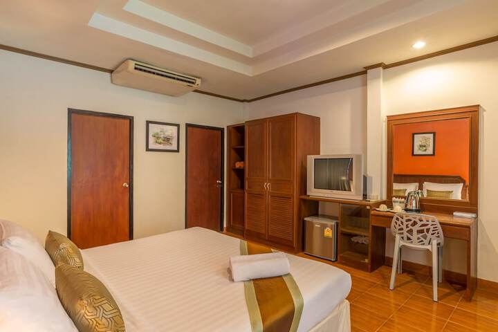 Room 13 of 41