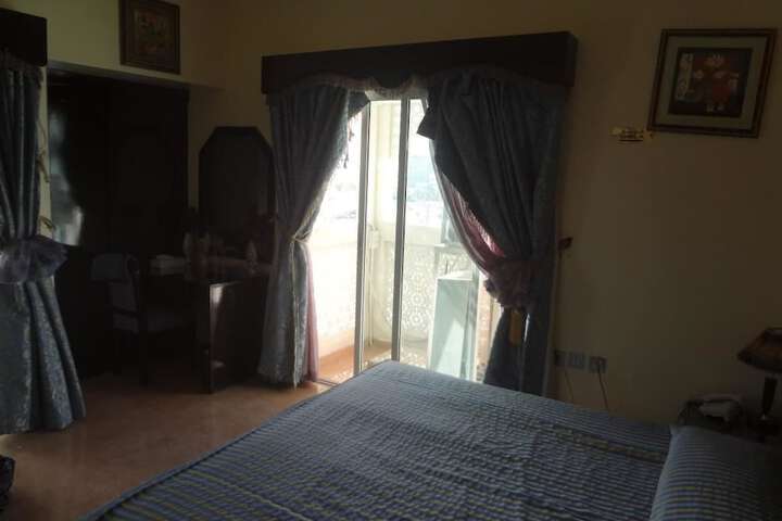 Room 6 of 20