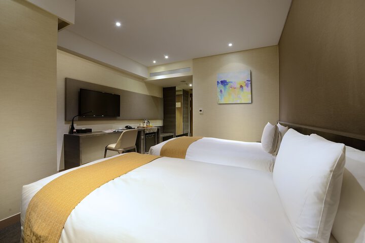 Room 34 of 58