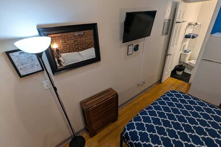 Room 102 of 268
