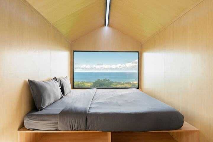 Room 9 of 35