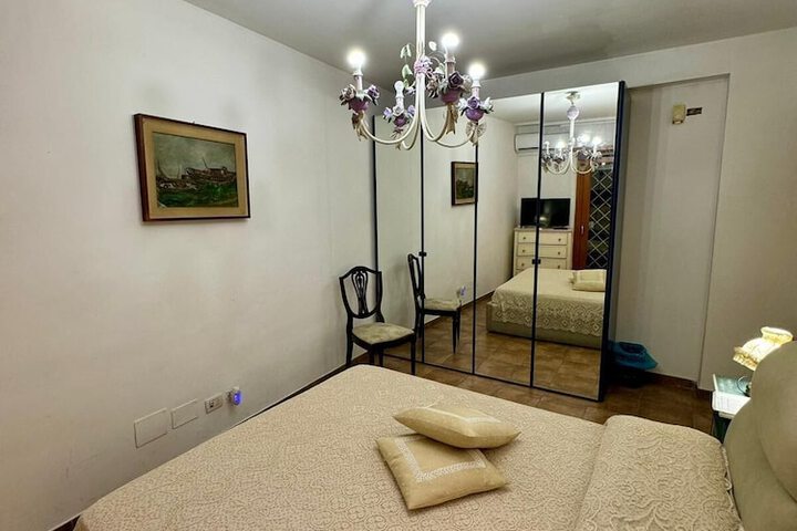 Room 4 of 29