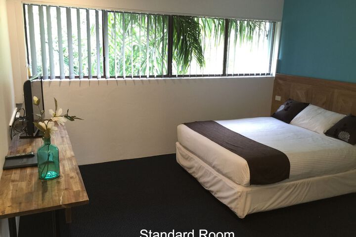 Room 2 of 43